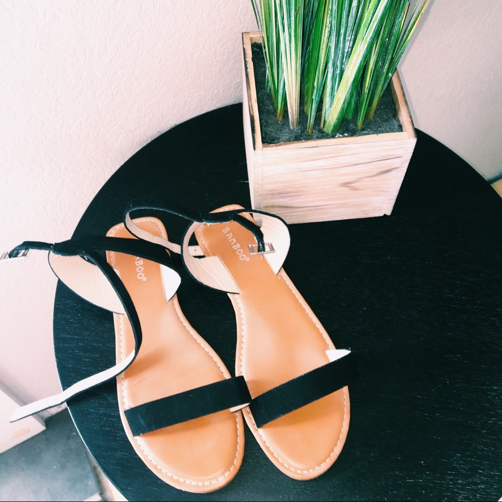 women’s black sandals